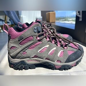 MERRELL Hiking Boots 7.5